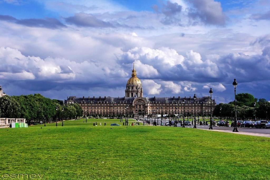 Apartament Modernized Studio - Meters From The Invalides Gardens Paryż Zewnętrze zdjęcie