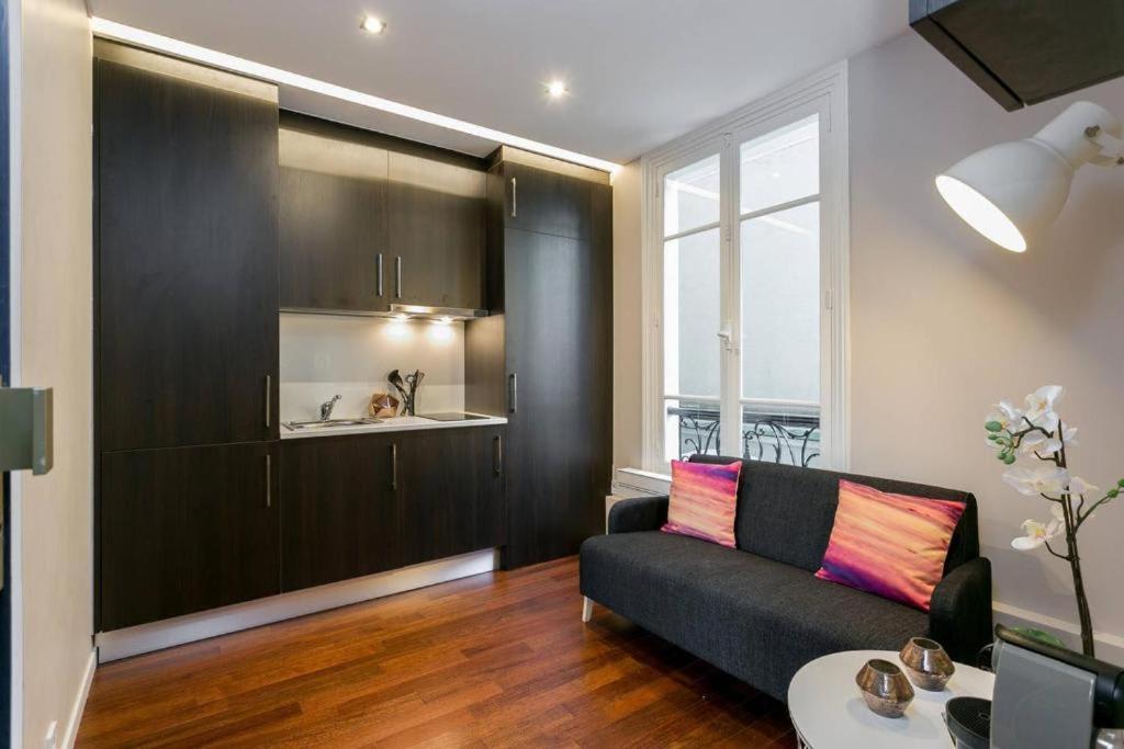 Apartament Modernized Studio - Meters From The Invalides Gardens Paryż Zewnętrze zdjęcie