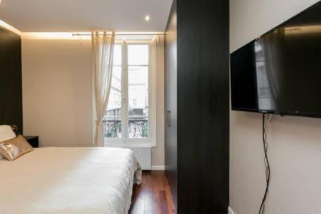 Apartament Modernized Studio - Meters From The Invalides Gardens Paryż Zewnętrze zdjęcie