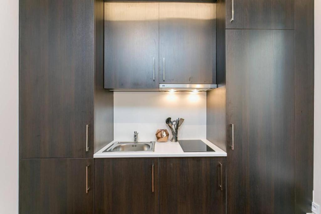 Apartament Modernized Studio - Meters From The Invalides Gardens Paryż Zewnętrze zdjęcie